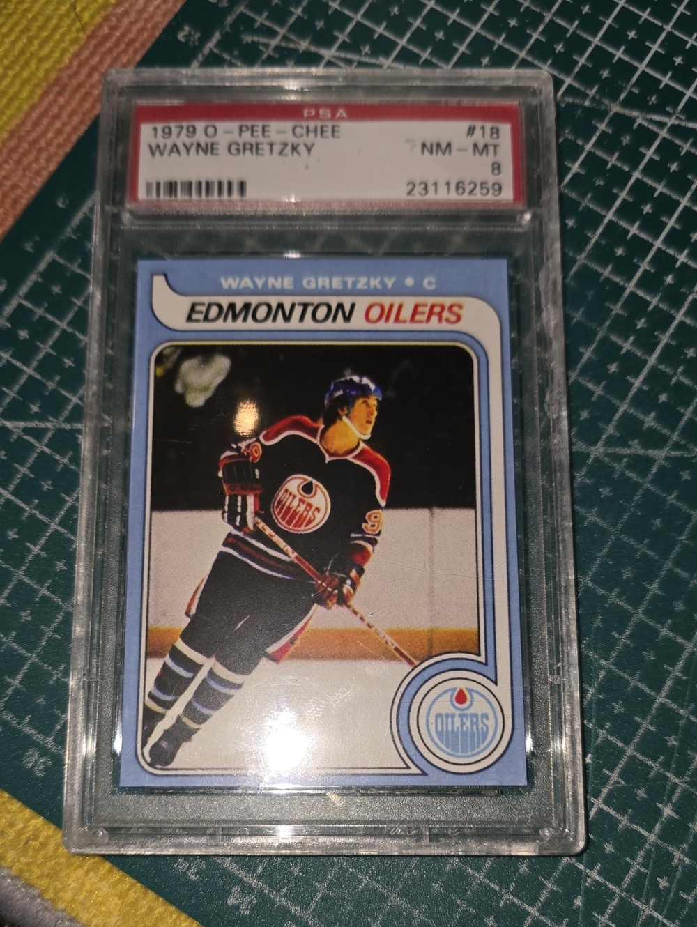 1979 O-Pee-Chee Wayne Gretzky #18 Edmonton Oilers Rookie Card PSA 8